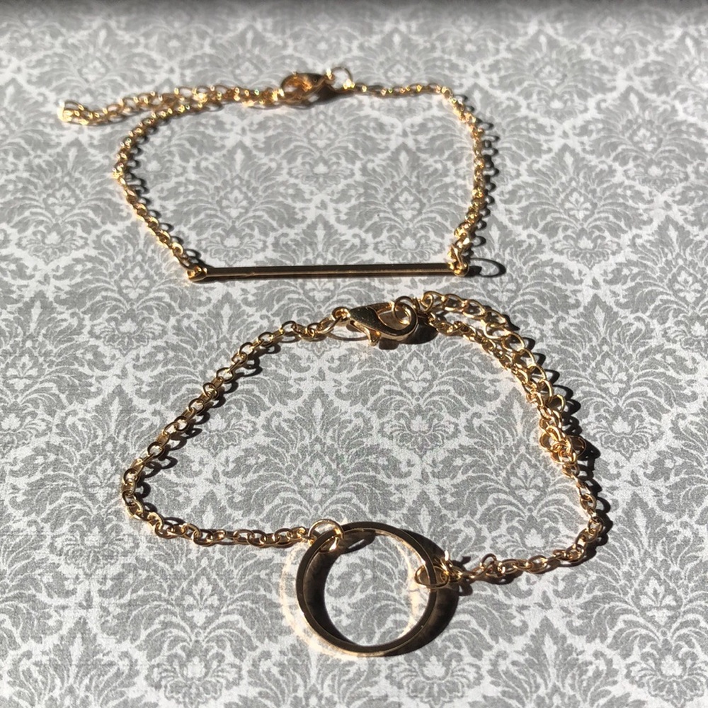 Modern Chic Gold Tone Dainty 2 Piece Bracelet Set! - Picture 4 of 5